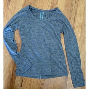 ✅SOLD Active top by Zella